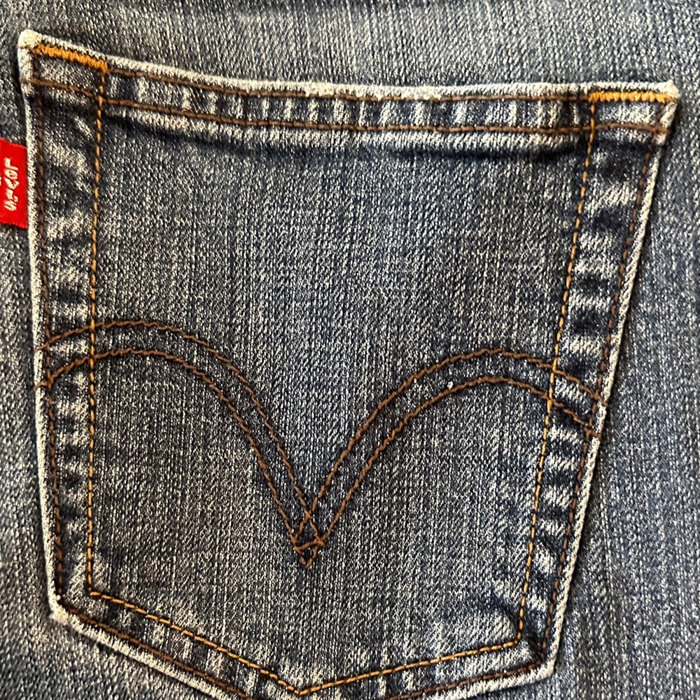 Levi's Women's Denim Jeans with Classic Stitching